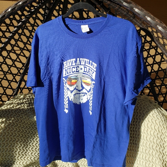 Brand new Willie Nelson T-shirt - Picture 3 of 8
